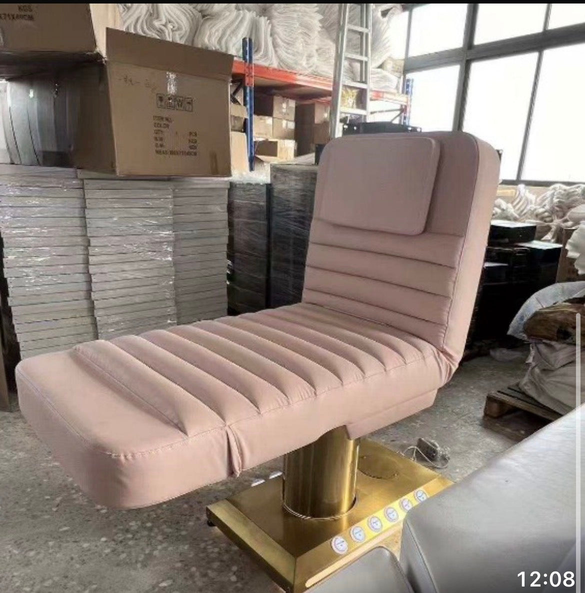 Luxury Electric Beauty & Spa Treatment Chair — Gold Base with LED